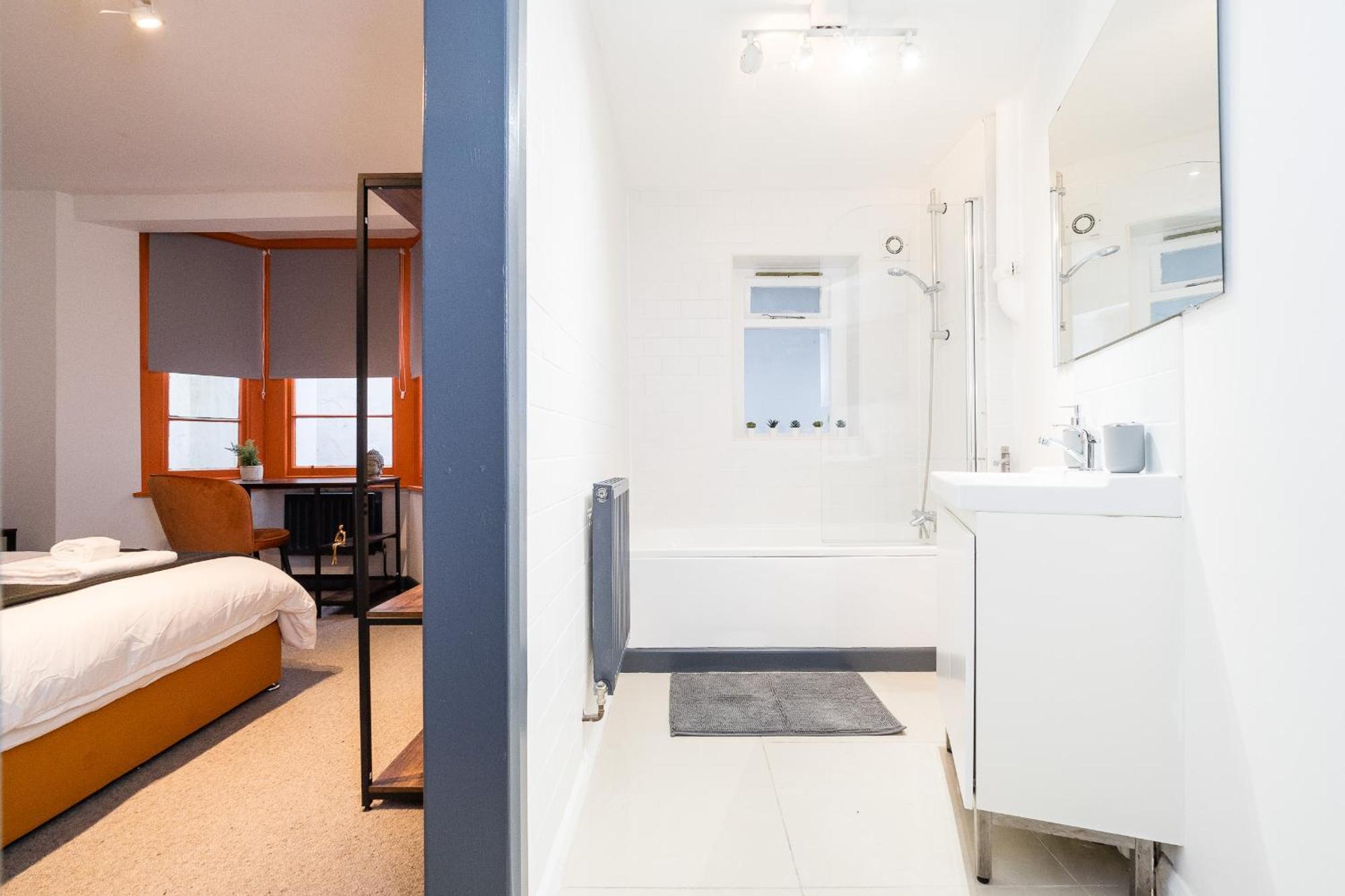 Spacious 6 Ensuite Bedroom House In Central Londres Extérieur photo